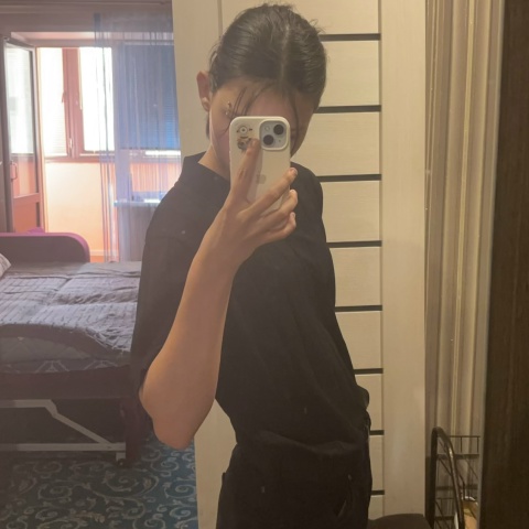 Юля Шкуратова